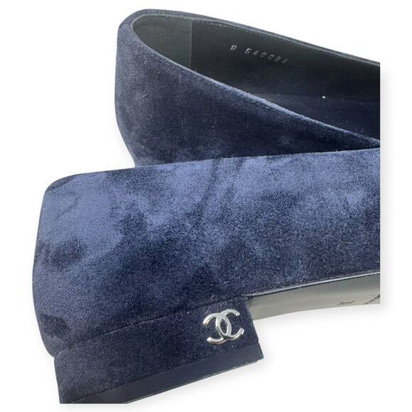 Chanel Navy Blue CC Logo Cap Toe Ballet Flats - Picture 7 of 9